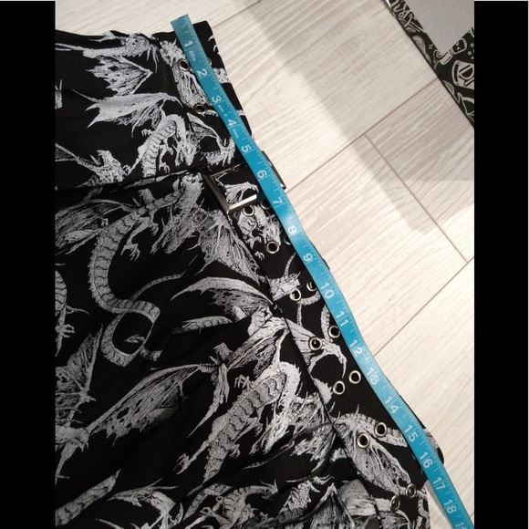 Widow Dragon Skirt - Picture 7 of 8